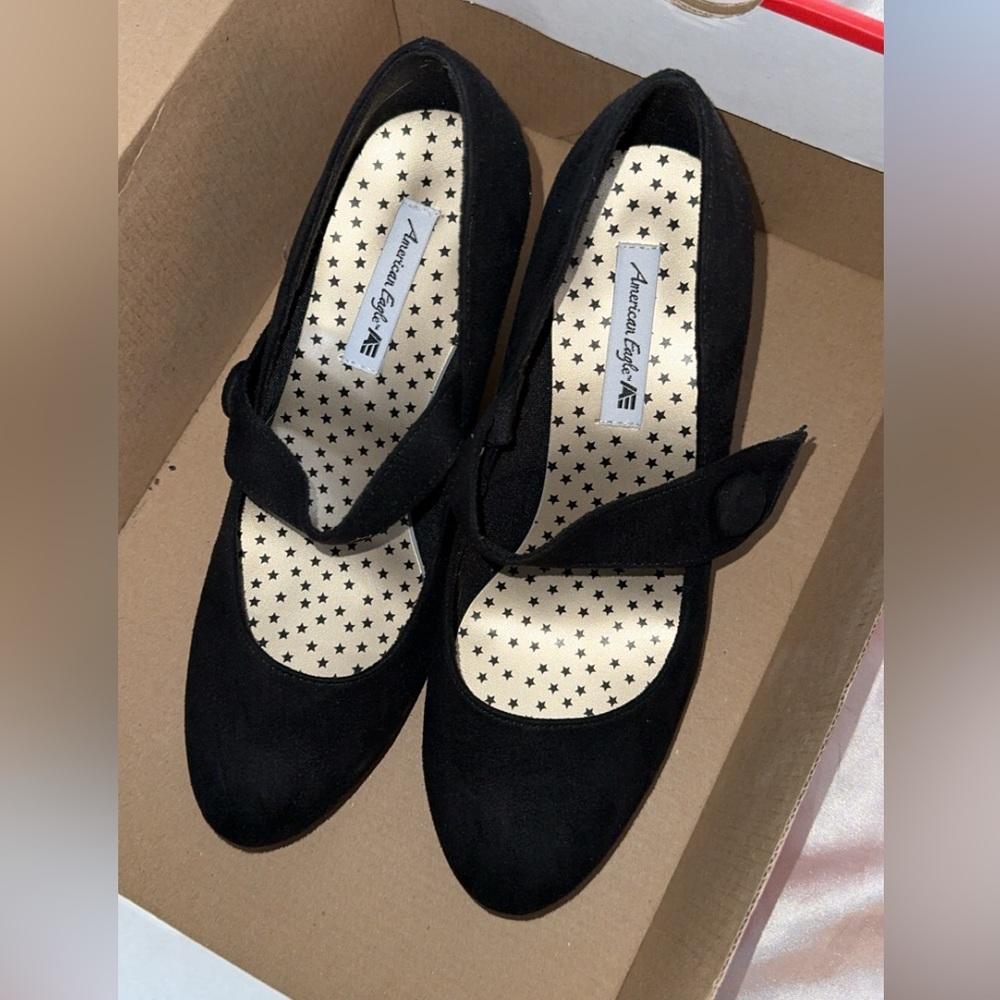 American Eagle heels